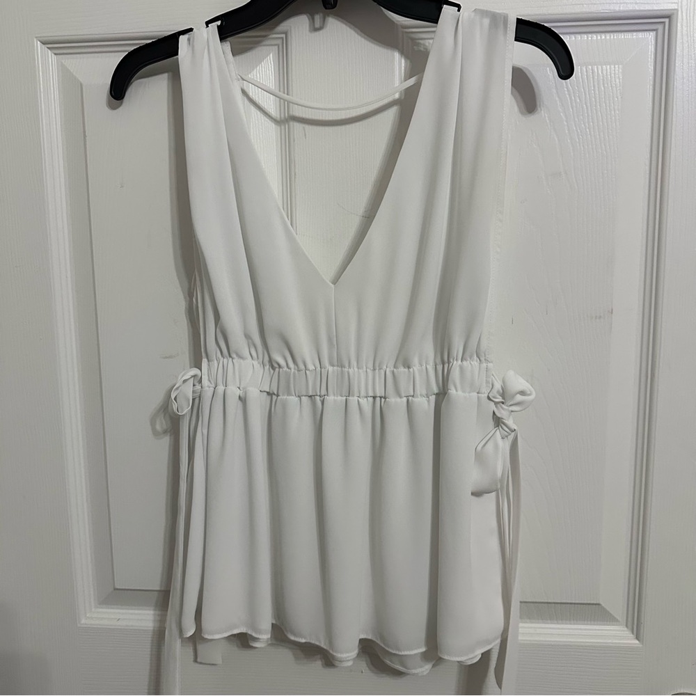 BCBGMaxAzria White Sleeveless Side Tie Blouse